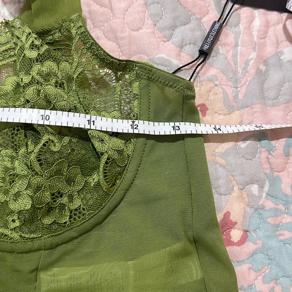 NWT Pretty Little Thing Green Khaki Lace Mesh Mix Tie Strap Corset Size 8 - Picture 5 of 8